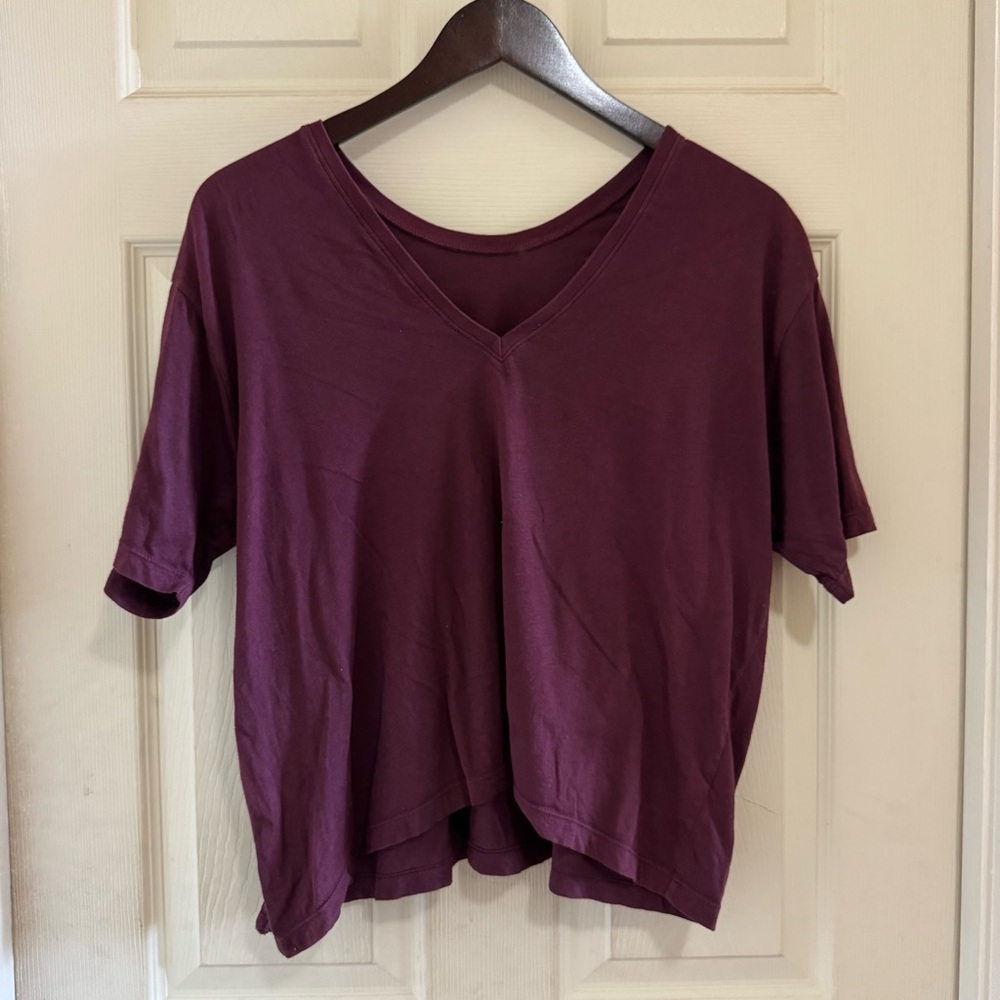 VETTA Capsule V-Neck Scoop Neck Convertible Tee